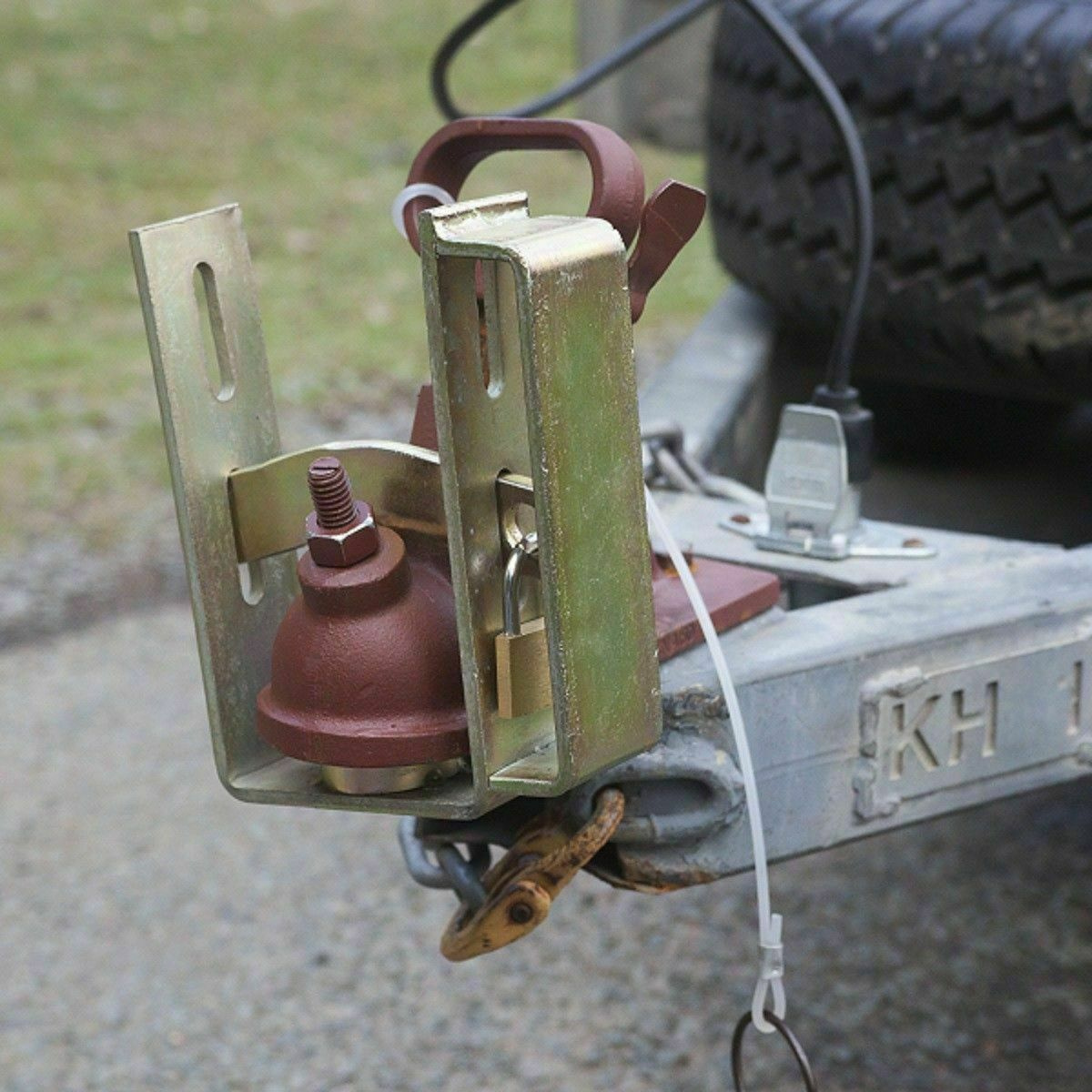 Trailer Caravan Coupling Hitch Lock Padlock 2 Stage Locker w/ Keys Heavy Duty
